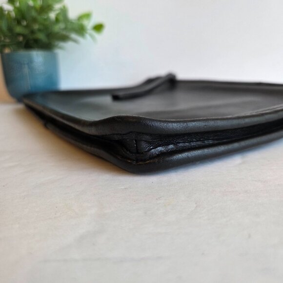 EUC NYC Vintage Coach Slim Clutch Large (#9555) in Black - Picture 5 of 10